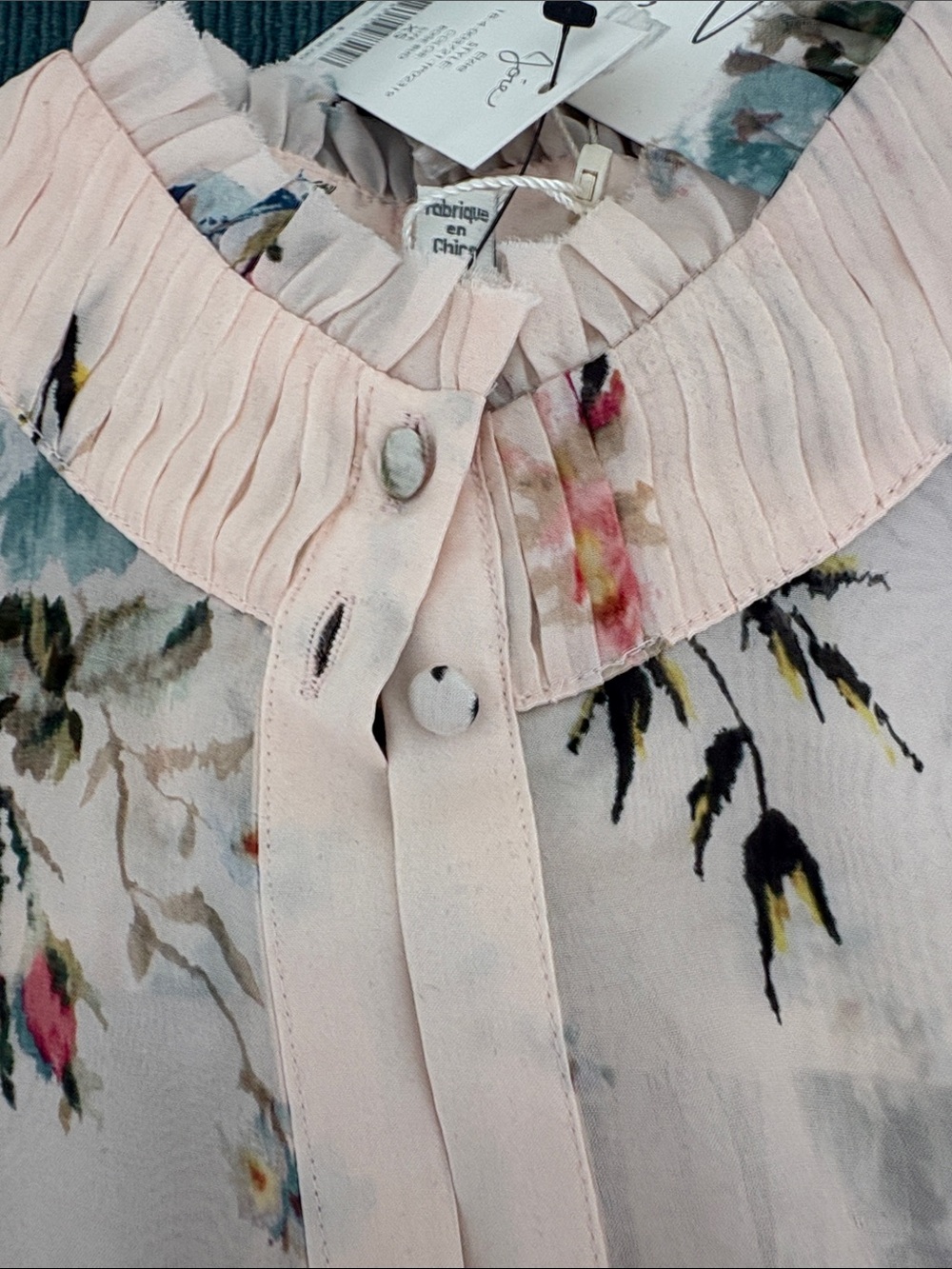 Joie Pale Pink Floral & Bird-Print Ruffle-Neck Silk beautiful Blouse - Picture 4 of 8